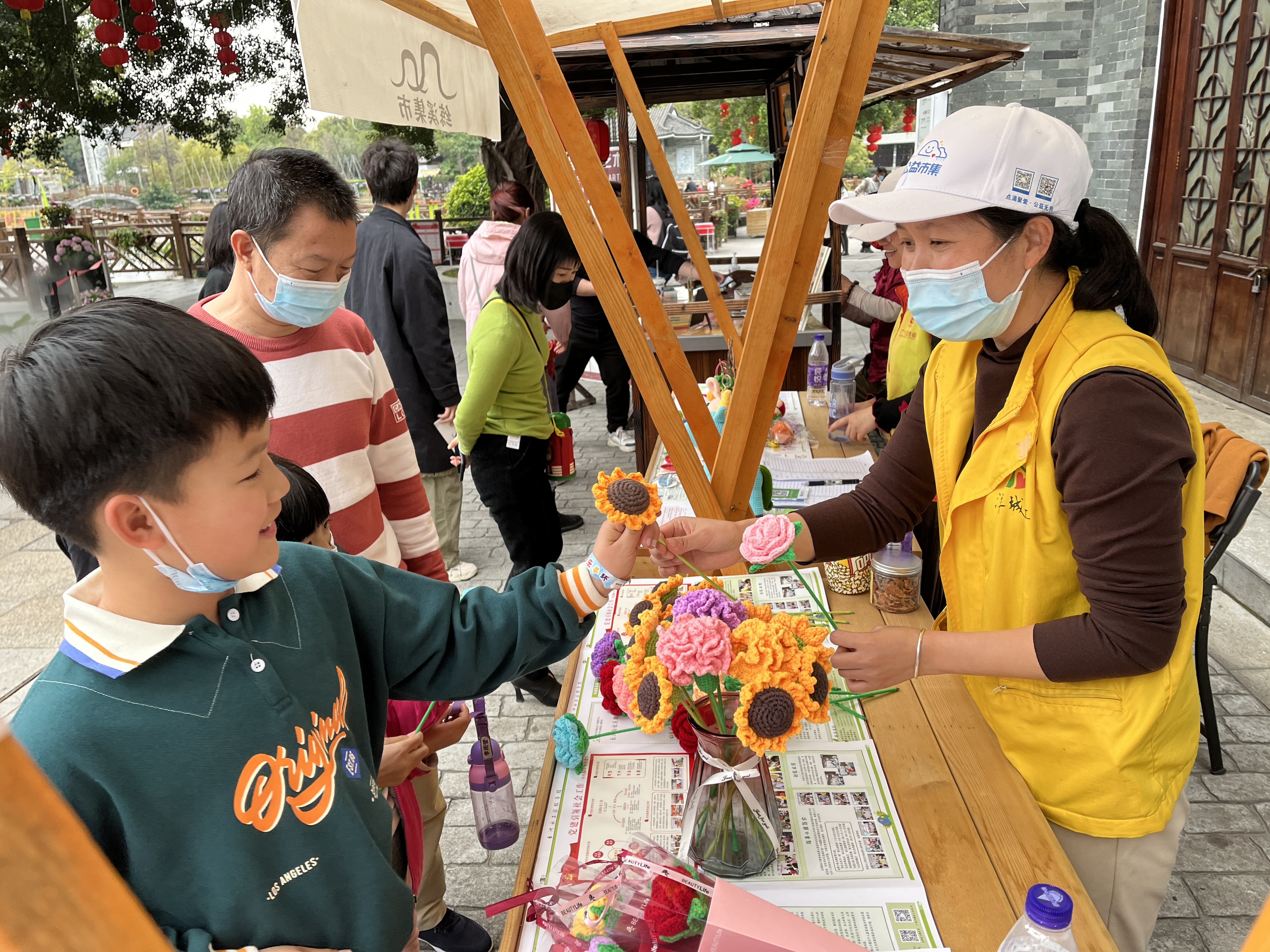 爱需要表达—— 女神节，让您身边的她，拥有一份永不凋谢的爱